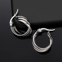 Zilverkleurige Triple Oorringen 20x7,5mm &acirc;&euro;&ldquo; Glanzend & Gekruist -