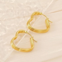 Triple Hart Oorringen Goudkleurig - Liefdevolle Statement -