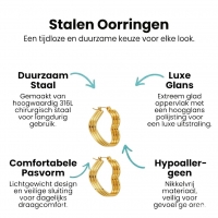 Triple Hart Oorringen Goudkleurig - Liefdevolle Statement -