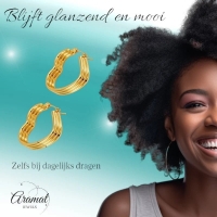 Triple Hart Oorringen Goudkleurig - Liefdevolle Statement -