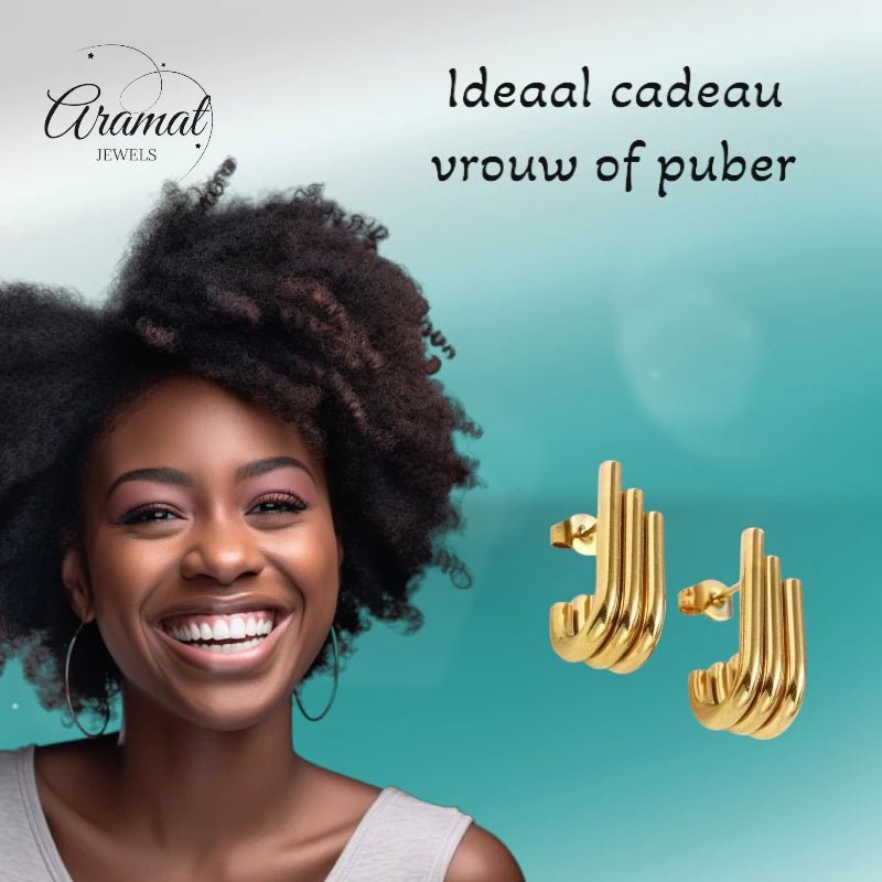 Triple Oorstekers Goudkleurig - Halve Hoepel Design -