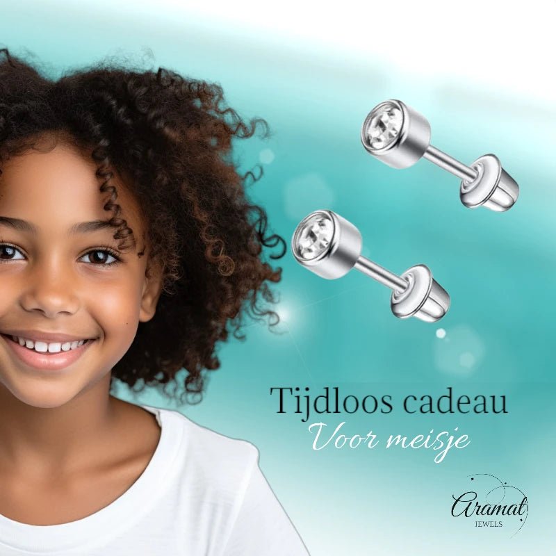 Stalen kinderoorbellen - ronde zirkonia oorknopjes 4mm - schroefsluiting -