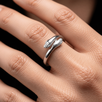 Stalen Damesring - Open Ring met Handen - 10mm - Goudkleur -