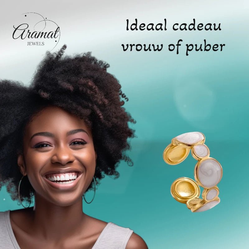 Stalen Damesring - Cirkelmotief - Parelmoer Emaille - 8mm - RVS - Goudkleur -