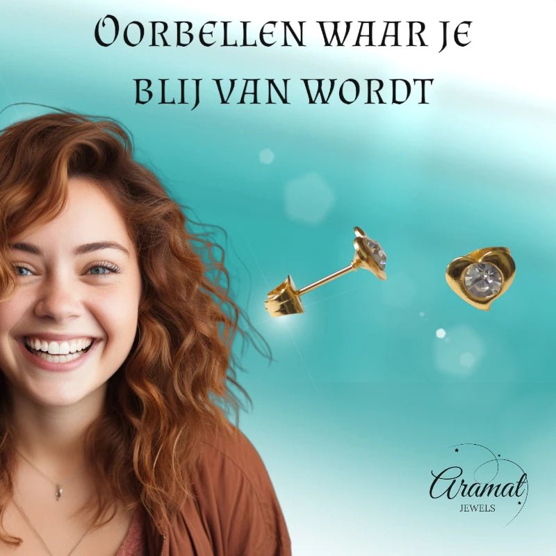 Stalen Hartjes Oorbellen 7x8mm - Goudkleur - Kristal -