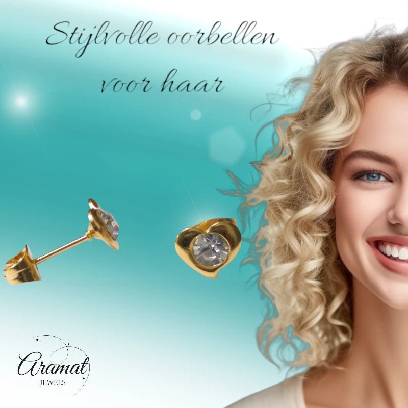 Stalen Hartjes Oorbellen 7x8mm - Goudkleur - Kristal -