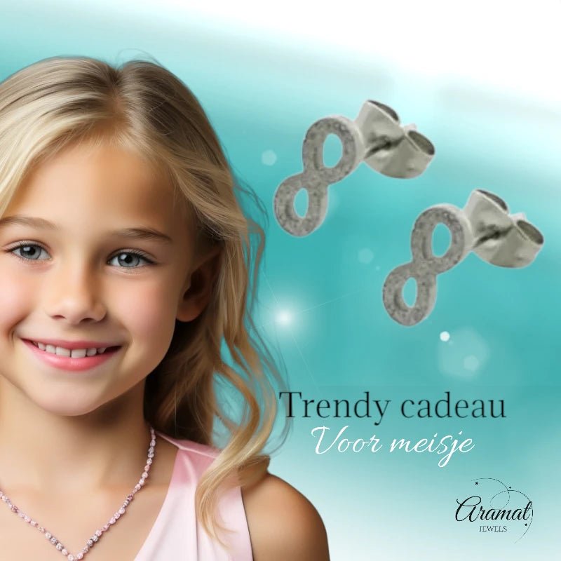 Stalen Infinity Oorbellen - Zilverkleur - 11x4mm -