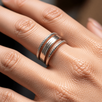Damesring Verstelbaar - Open Ring Mode Streep - One Size - Goudkleur -