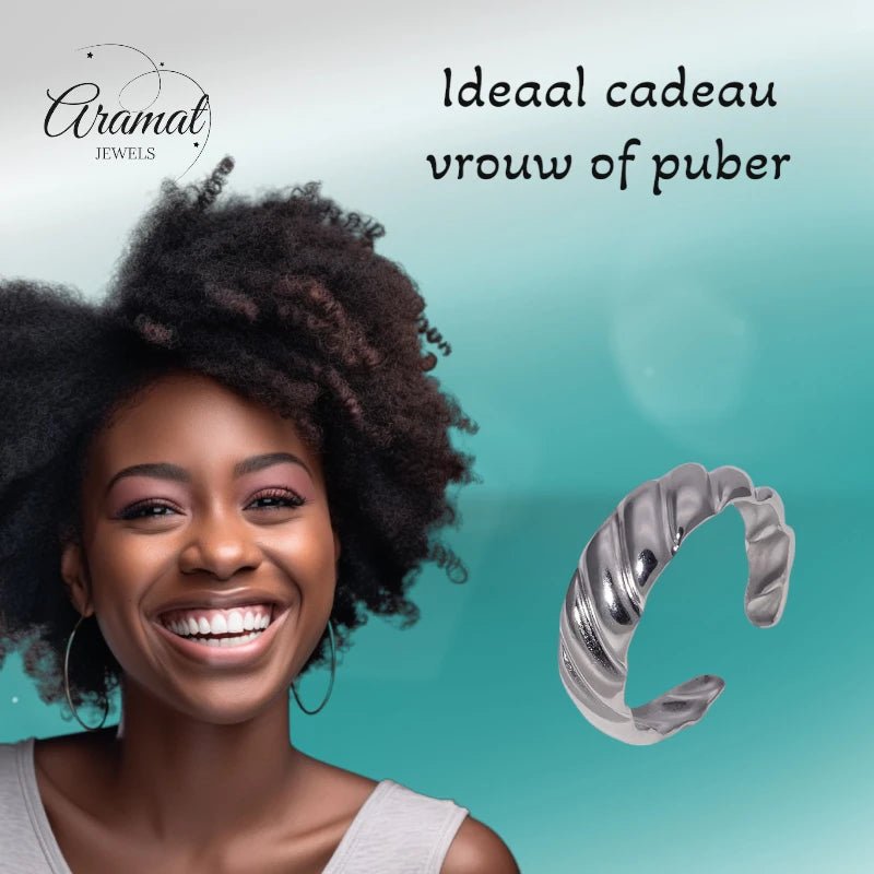 RVS Verstelbare Ring &acirc;&euro;&ldquo; Schuine Lijnen Motief &acirc;&euro;&ldquo; One Size - Goud
