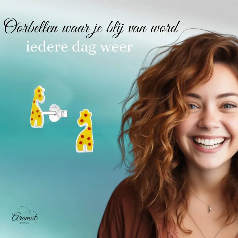Vrolijke Zilveren Giraf Oorbellen 11x4mm - Unisex