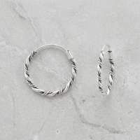 Stijlvolle Smalle Bali Oorringen 16mm -