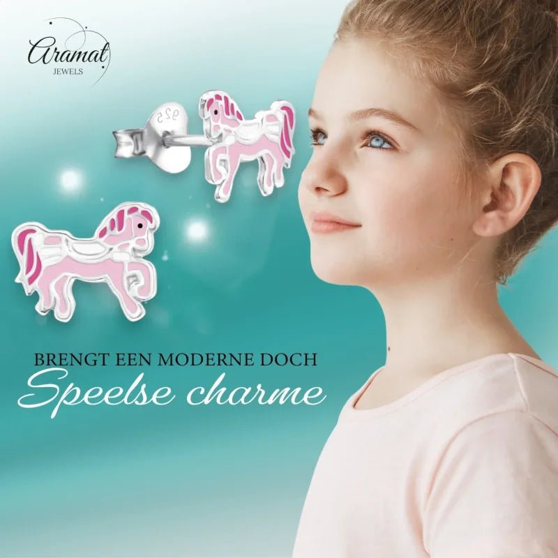 Schattige Zilveren Paarden Oorbellen &acirc;&euro;&ldquo; Roze Emaille &acirc;&euro;&ldquo; 9x7mm -