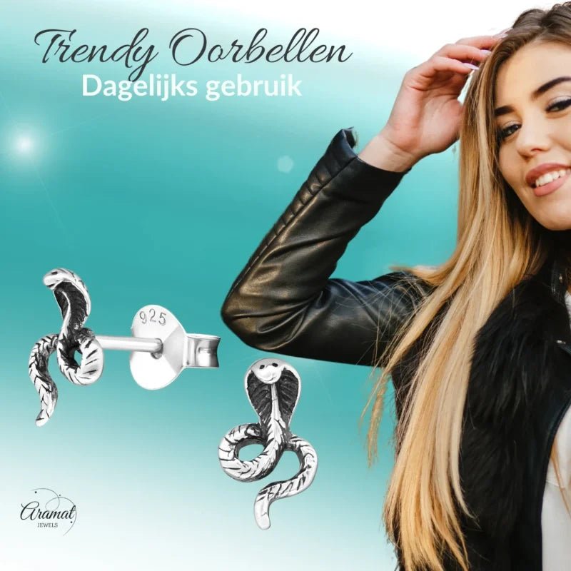 Zilveren Slangen Oorbellen &acirc;&euro;&ldquo; Geoxideerd Zilver &acirc;&euro;&ldquo; 9x5,5mm -