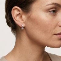 Zilveren Oorringetjes met Zirkonia Steentjes en Zigzag Patroon -