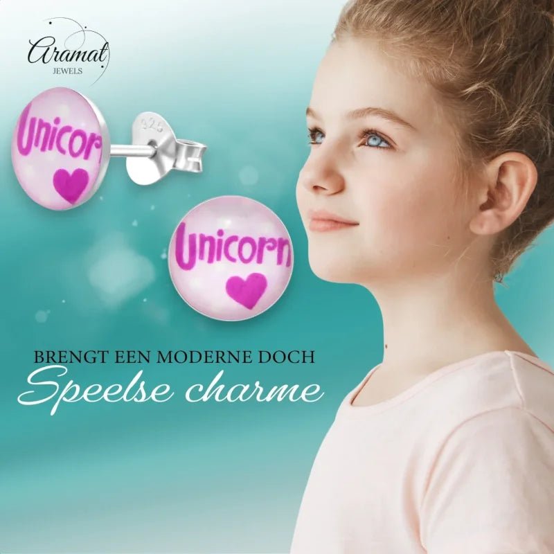Ronde Zilveren Oorbellen - Unicorn Tekst & Roze Acryl -