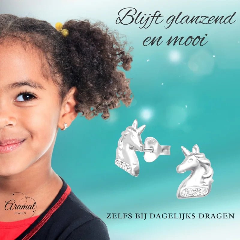 Unieke Zilveren Unicorn Oorbellen - Tijdloos & Stralend -