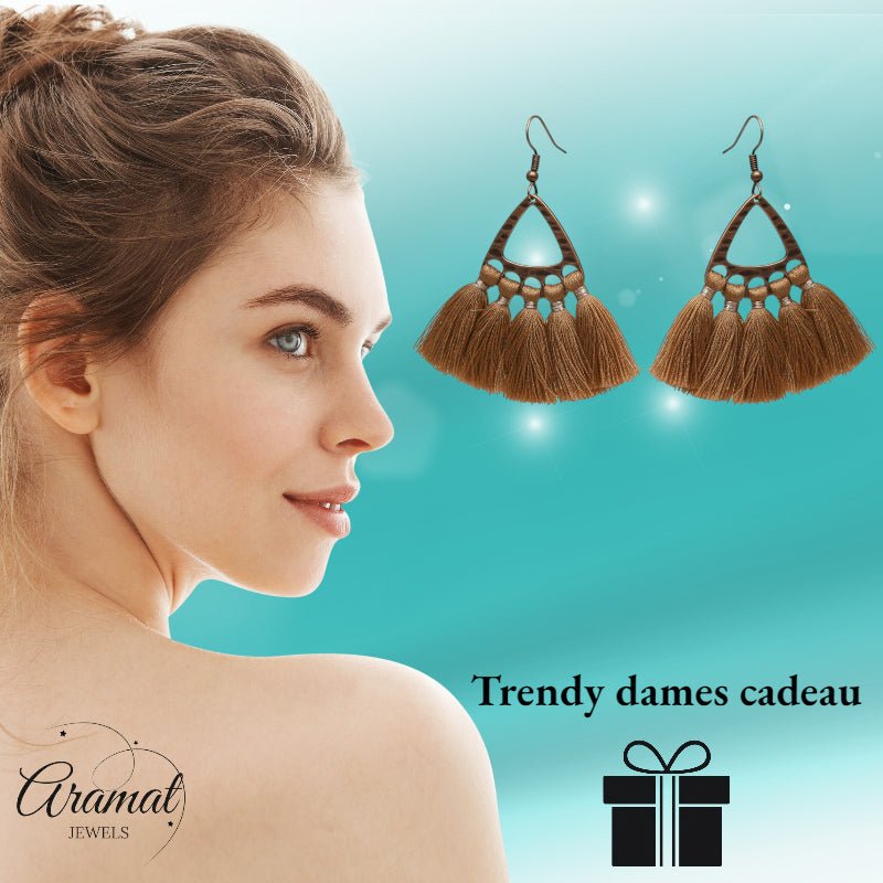 Boho Oorhangers met Kwastjes - 55x30mm - Bruin -