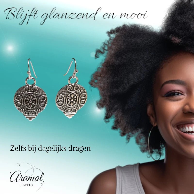 Sierlijke Druppel Oorhangers Antieklook -