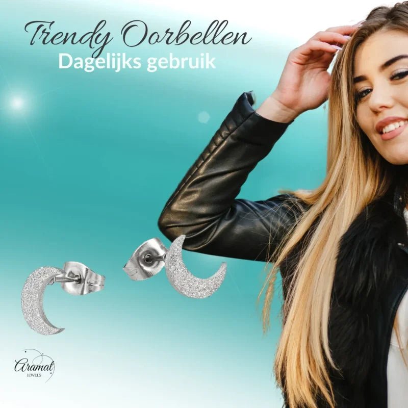 RVS Maan Oorbellen Sandblasted - Zilverkleur -