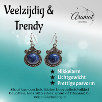 Bohemien oorhangers met blauw steentje -