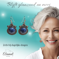 Bohemien oorhangers met blauw steentje -