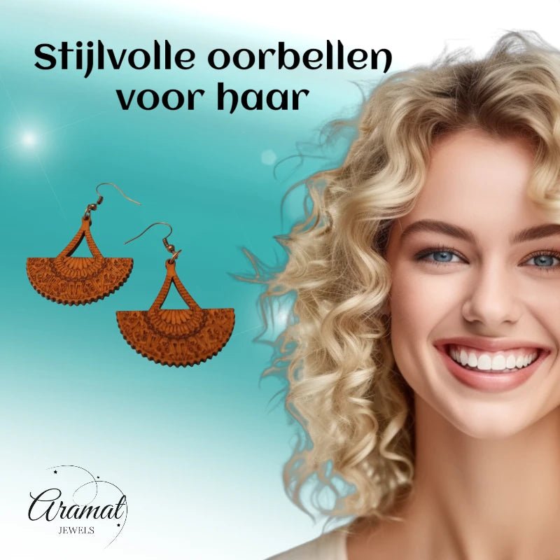 Oorbellen &acirc;&euro;&ldquo; Elegante Houten Oorhangers Waaiervorm Bruin Opgewerkt Motief Dames -