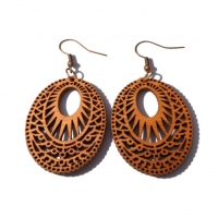 Oorbellen &acirc;&euro;&ldquo; Elegante Houten Oorhangers Ovaalvorm Bruin Opgewerkt Motief Dames -