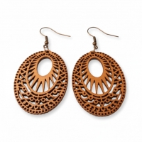 Oorbellen &acirc;&euro;&ldquo; Elegante Houten Oorhangers Ovaalvorm Bruin Opgewerkt Motief Dames -