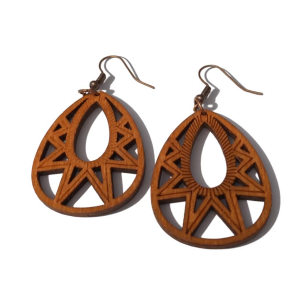 Oorbellen &acirc;&euro;&ldquo; Elegante Houten Oorhangers Druppelvorm Bruin Opgewerkt Motief Dames -