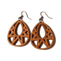 Oorbellen &acirc;&euro;&ldquo; Elegante Houten Oorhangers Druppelvorm Bruin Opgewerkt Motief Dames -