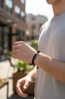 Verstelbare Zwarte Steen Armband Met Howliet - Unisex