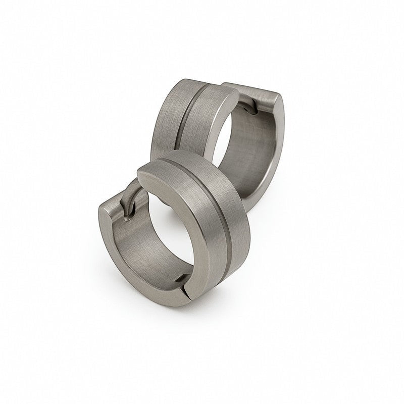 Oorringen &acirc;&euro;&ldquo; RVS Zilverkleur Mat met Glansstreep (13mm) -