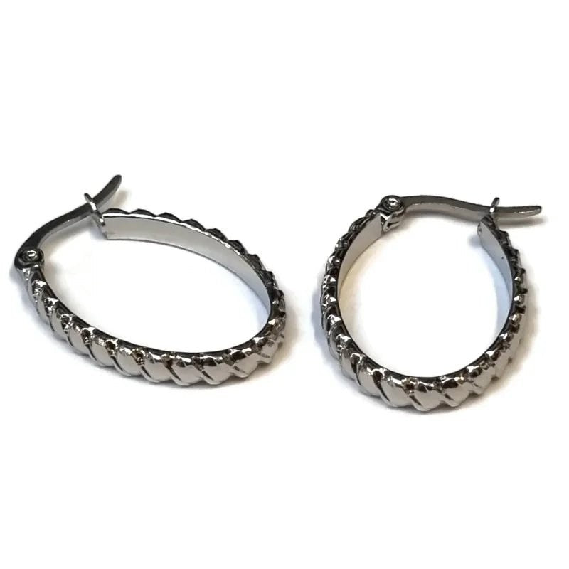 Oorringen &acirc;&euro;&ldquo; RVS Ovale Vorm met Schuine Streepjes (28mm) -