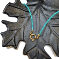 Stalen Bedelketting met kraaltjes blauw - Goudkleur - Unisex