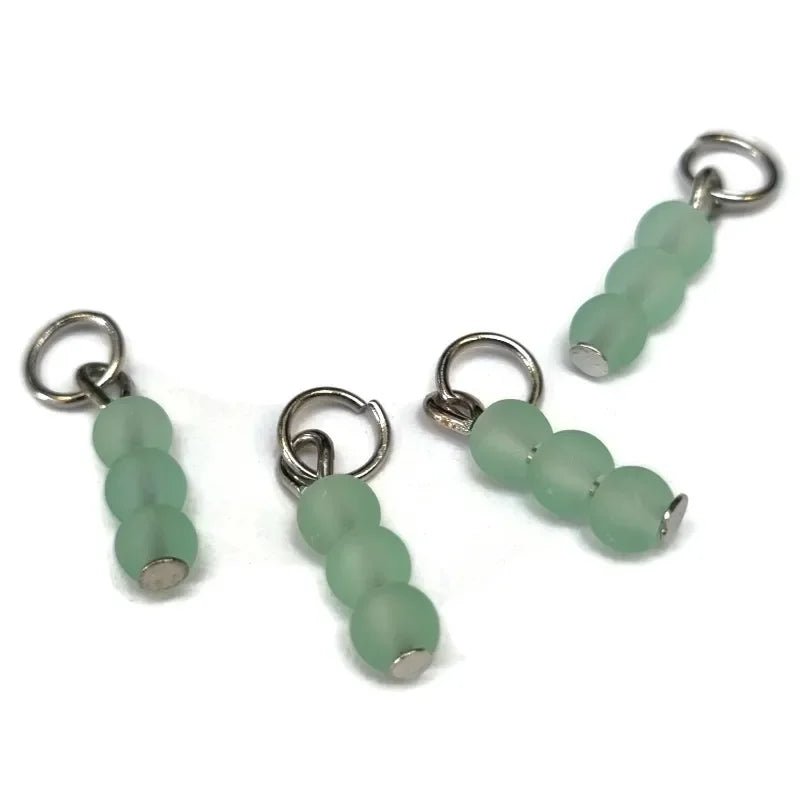 Handgemaakte Mint Groene Kralen bedeltjes - Goudkleur / 3 kraaltjes - Unisex