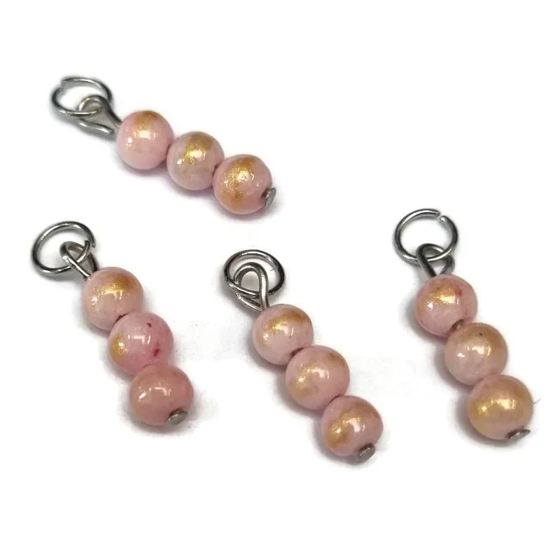 Roze Calciet Bedeltje - mix en match sieraden - Goudkleur - Unisex