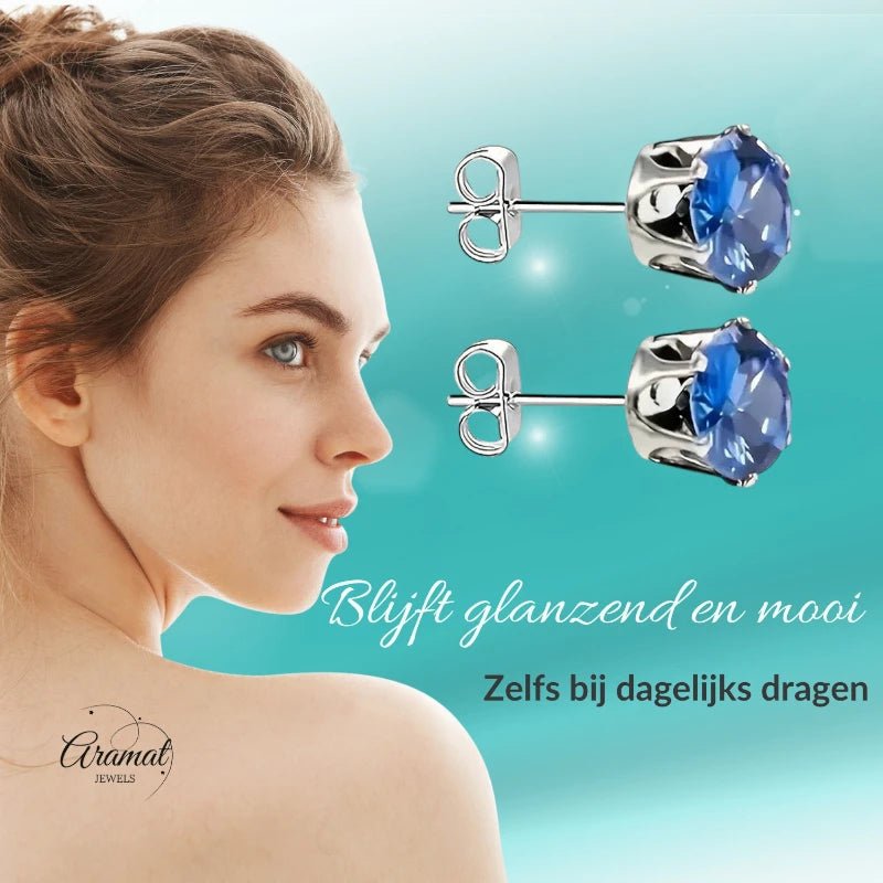 Zilverkleurige RVS Oorstekers met Blauwe Zirkonia - 8 mm -
