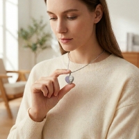 Stalen Ashanger Hart met Lila Kristal en Tekst  God Has You  22mm - Heren