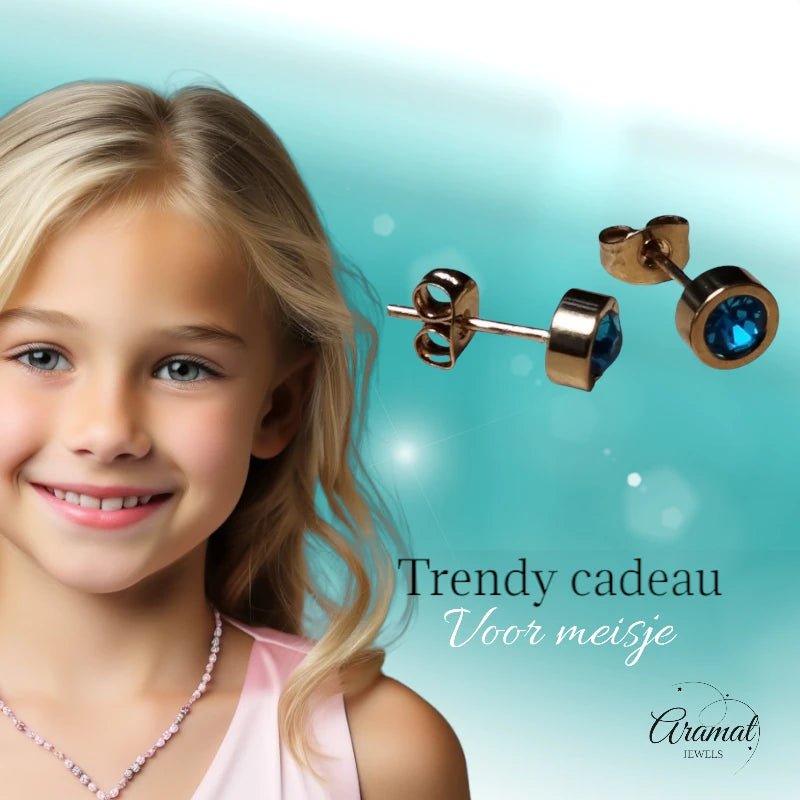 Goudkleurige oorbellen met aqua blauw zirkonia 6mm -