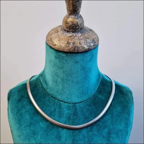 Stalen Platte Omega Ketting - Zilverkleurig Ketting - Dames