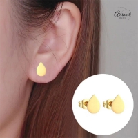 Goudkleurige druppel oorbellen &acirc;&euro;&ldquo; 9x6 mm -