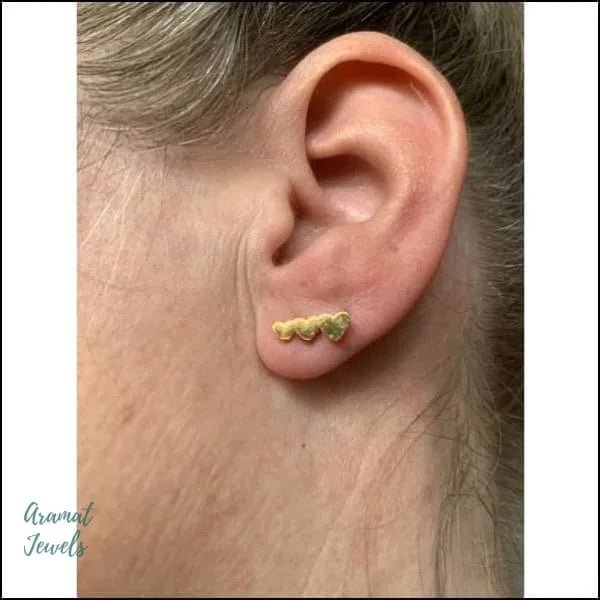 RVS Oorstekers met 3 Hartjes Zilverkleur - Romantische Studs - Zwart -