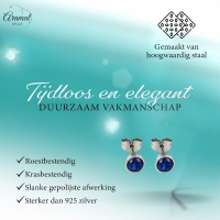 Donkerblauwe conevormige kristal oorbellen &acirc;&euro;&ldquo; 7 mm -