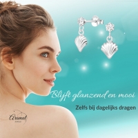 Zilveren Kristal Oorbellen met Schelp Hanger -