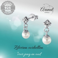 Zilveren Kristal Oorbellen met Parelhanger -