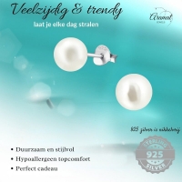 Luxe Cr&Atilde;&uml;mekleurige Pareloorbellen 7mm -