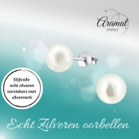 Luxe Cr&Atilde;&uml;mekleurige Pareloorbellen 7mm -