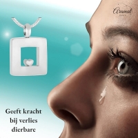 RVS Ashanger Vierkant met Hartje Zilverkleurig &acirc;&euro;&ldquo; 26x19mm Gedenksieraad - Unisex
