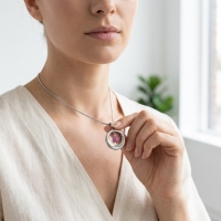 Stalen Ashanger Open Cirkel met Roze Kristal Hart &acirc;&euro;&ldquo; RVS Gedenksieraad - Unisex