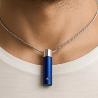 Stalen Blauwe Ashanger &acirc;&euro;&ldquo; Gedenksieraad met Betekenis Zonder Ketting - Unisex